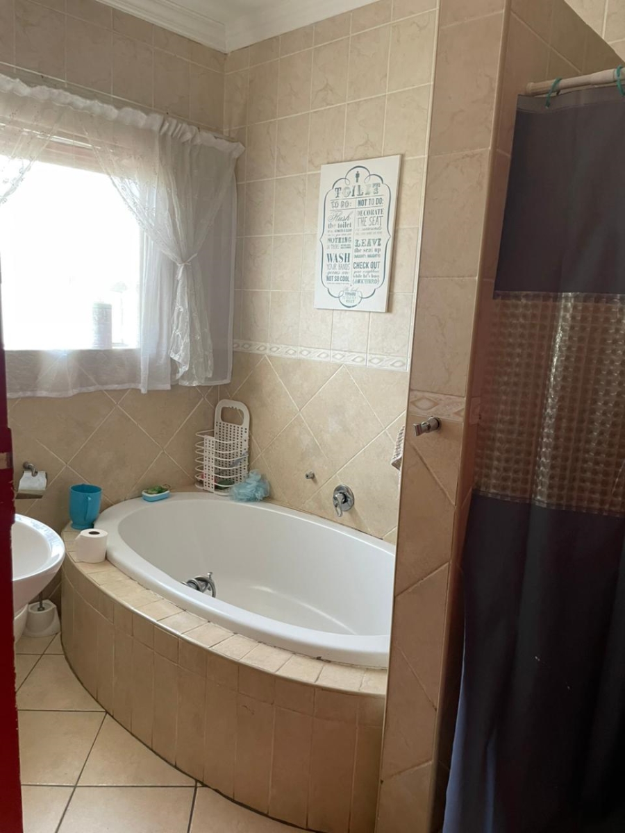 3 Bedroom Property for Sale in Mindalore Gauteng