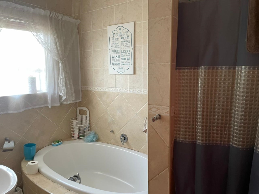 3 Bedroom Property for Sale in Mindalore Gauteng