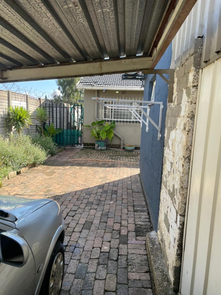 3 Bedroom Property for Sale in Mindalore Gauteng
