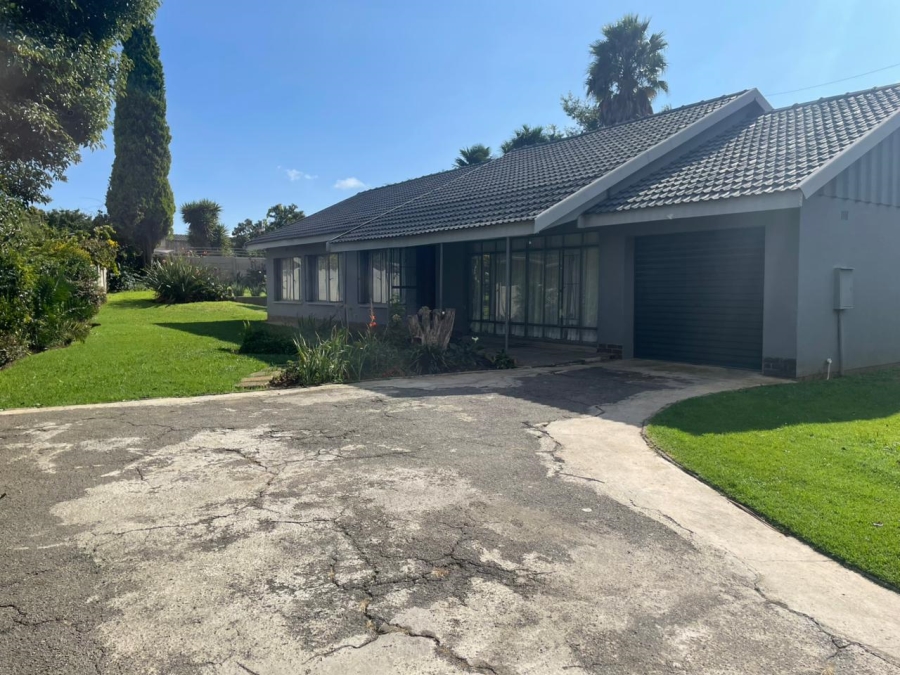 4 Bedroom Property for Sale in Mindalore Gauteng