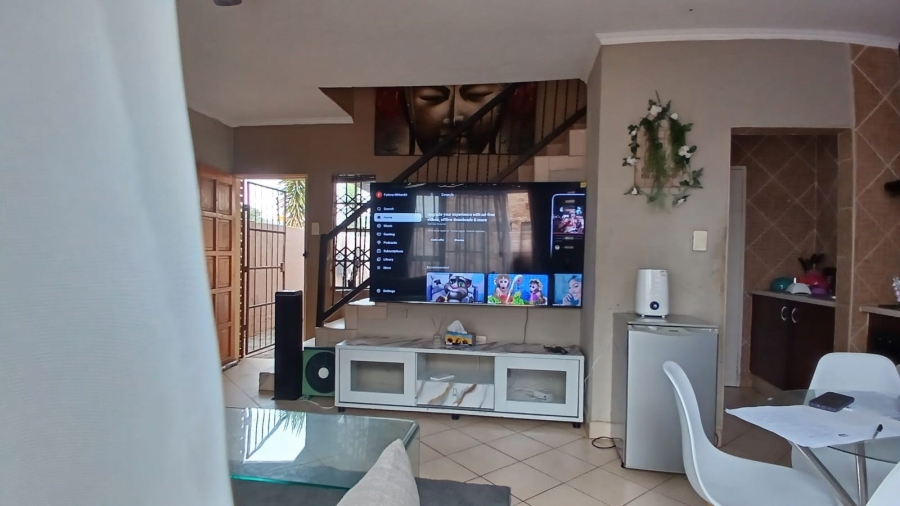 2 Bedroom Property for Sale in Eike Park Gauteng
