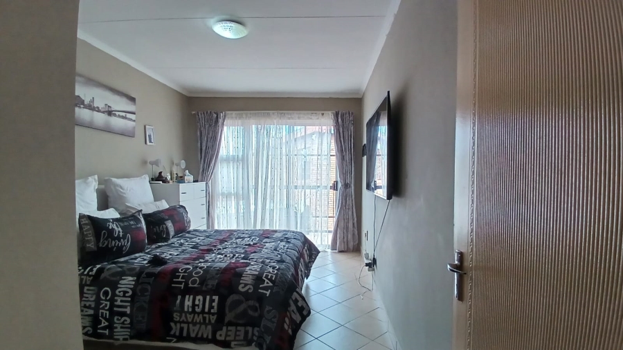 2 Bedroom Property for Sale in Eike Park Gauteng