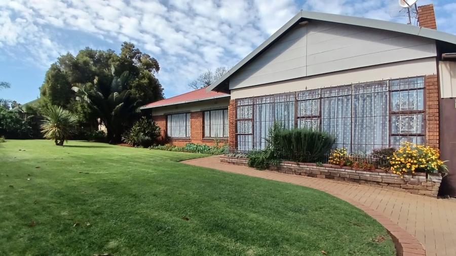 3 Bedroom Property for Sale in Mindalore Gauteng