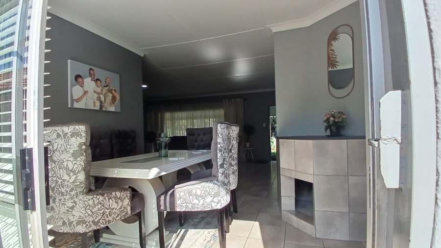 4 Bedroom Property for Sale in Mindalore Gauteng
