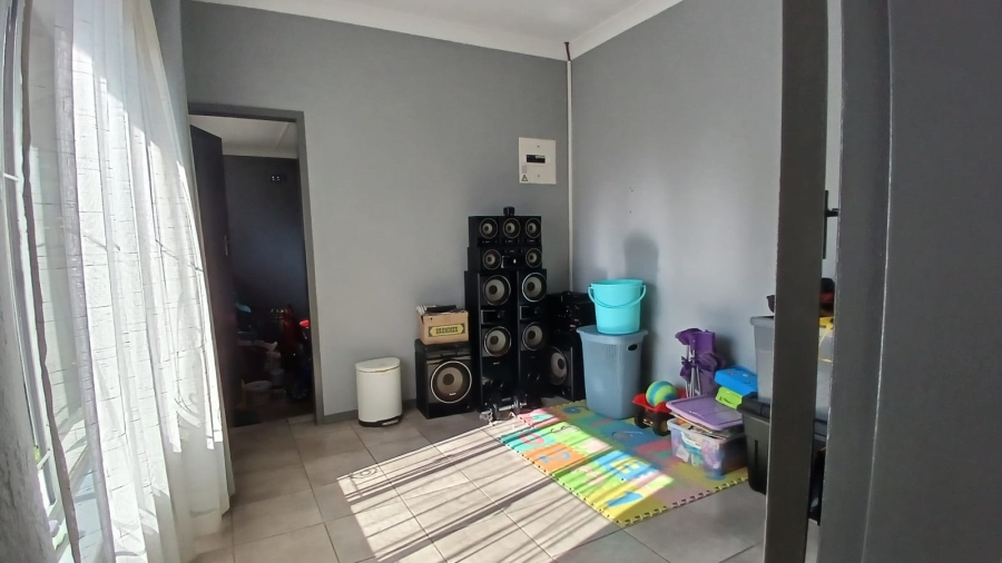 4 Bedroom Property for Sale in Mindalore Gauteng