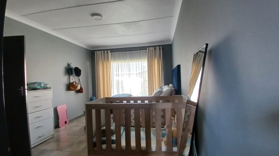 4 Bedroom Property for Sale in Mindalore Gauteng