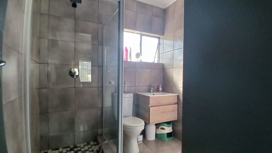4 Bedroom Property for Sale in Mindalore Gauteng