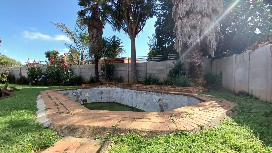 4 Bedroom Property for Sale in Mindalore Gauteng