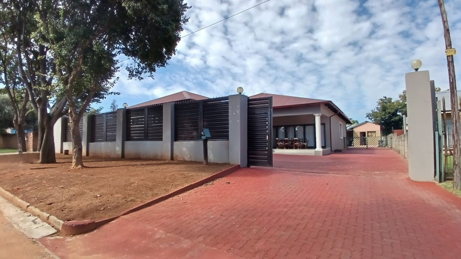3 Bedroom Property for Sale in Mindalore Gauteng