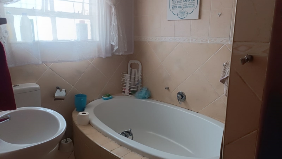 3 Bedroom Property for Sale in Mindalore Gauteng