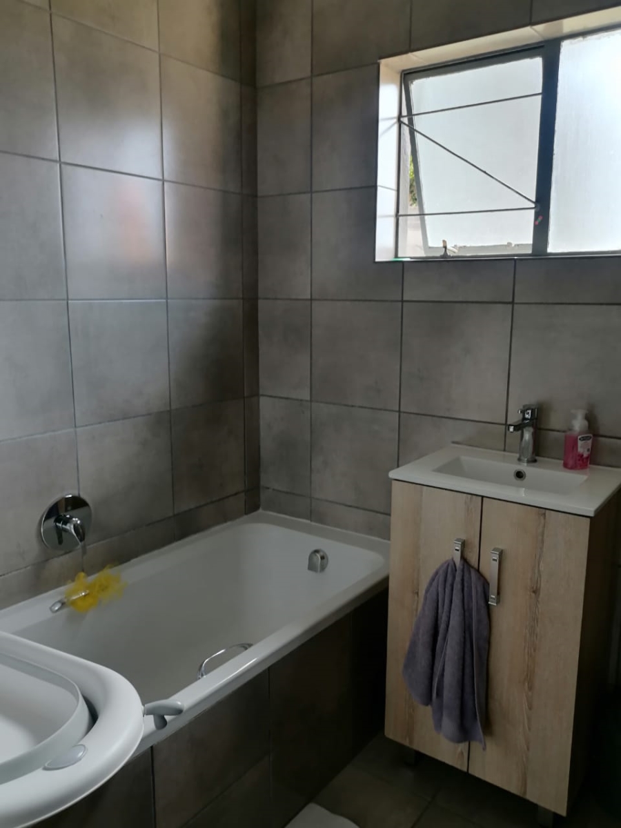 4 Bedroom Property for Sale in Mindalore Gauteng