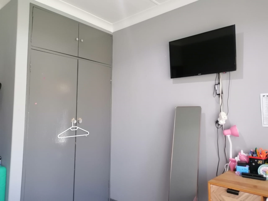 4 Bedroom Property for Sale in Mindalore Gauteng