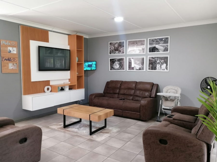 4 Bedroom Property for Sale in Mindalore Gauteng