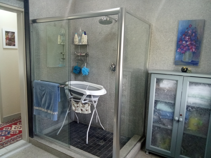 3 Bedroom Property for Sale in Wilro Park Gauteng