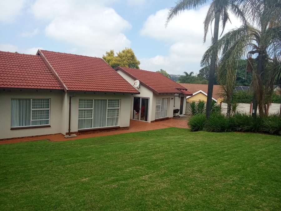 3 Bedroom Property for Sale in Wilro Park Gauteng