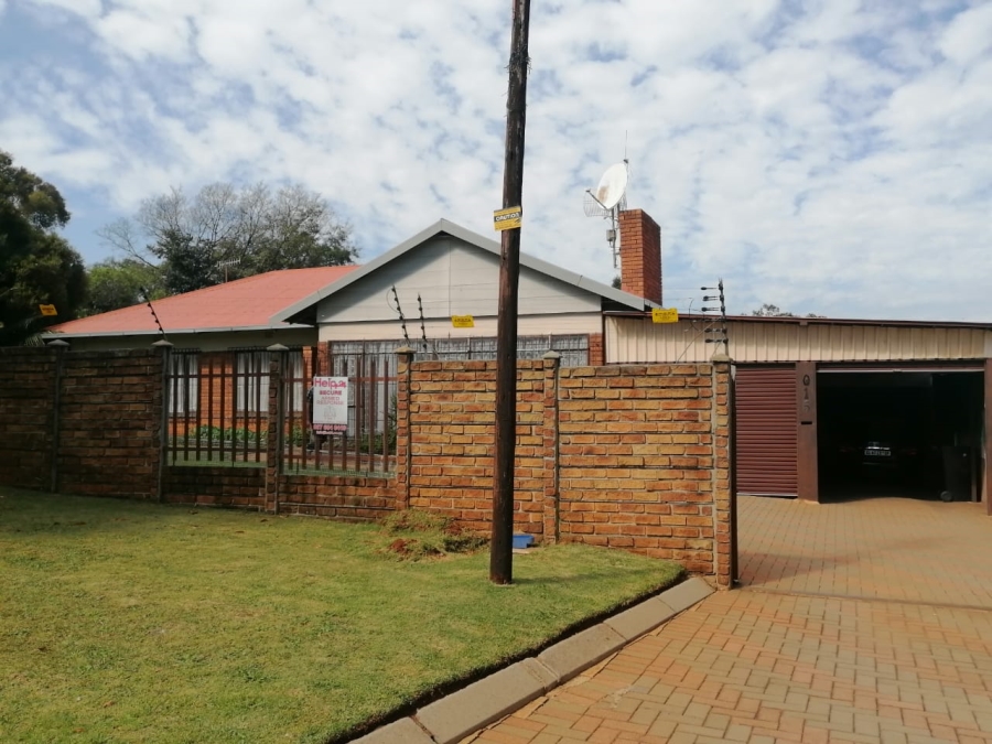 3 Bedroom Property for Sale in Mindalore Gauteng
