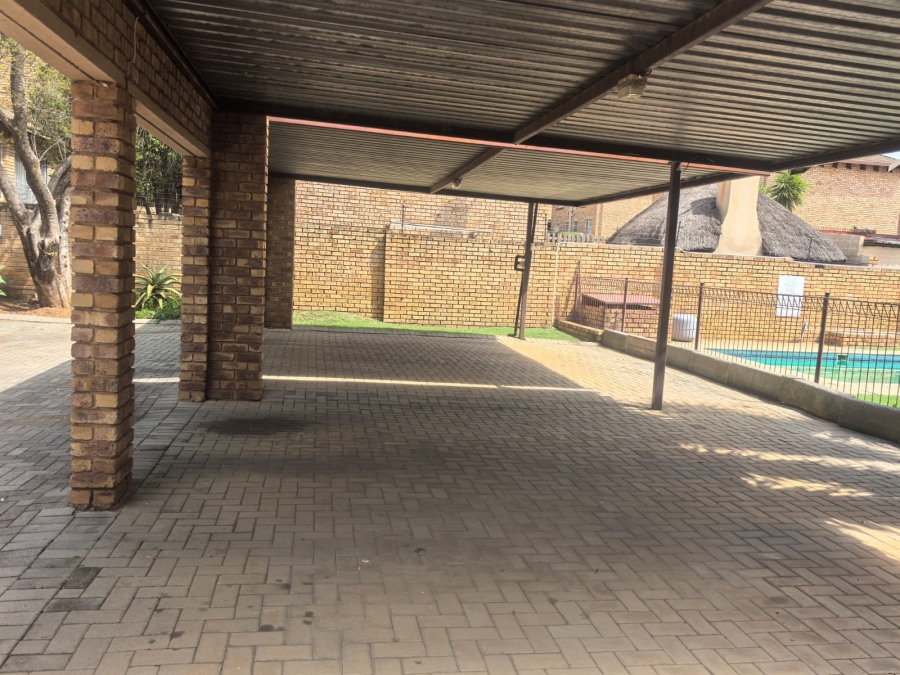 3 Bedroom Property for Sale in Wilgeheuwel Gauteng