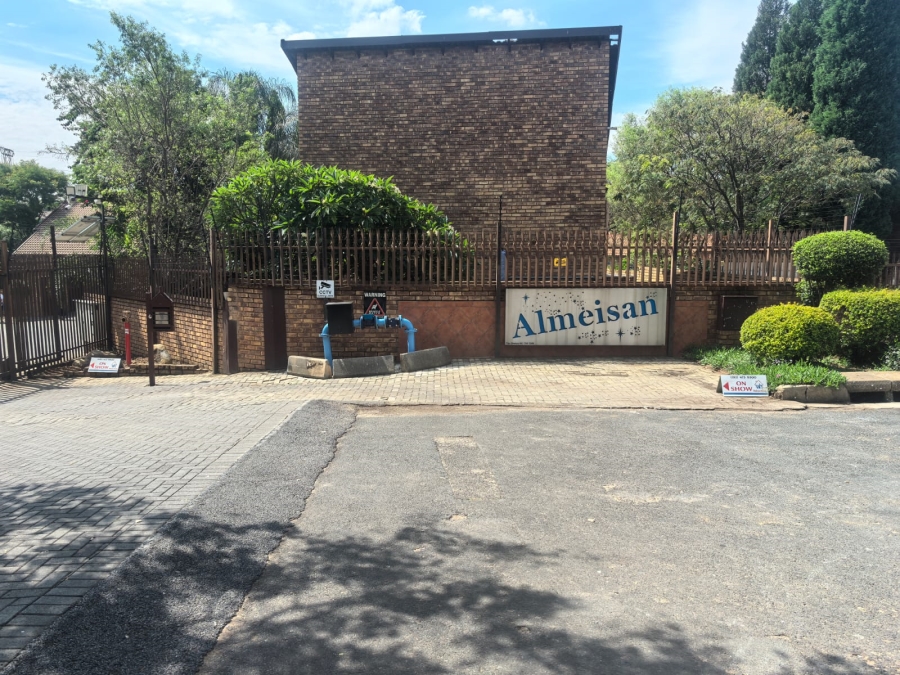 3 Bedroom Property for Sale in Wilgeheuwel Gauteng