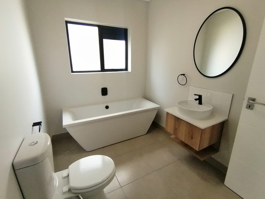 3 Bedroom Property for Sale in Mulbarton Gauteng