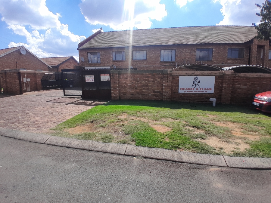 1 Bedroom Property for Sale in Greenhills Gauteng