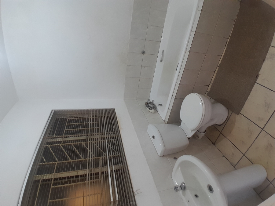 1 Bedroom Property for Sale in Greenhills Gauteng