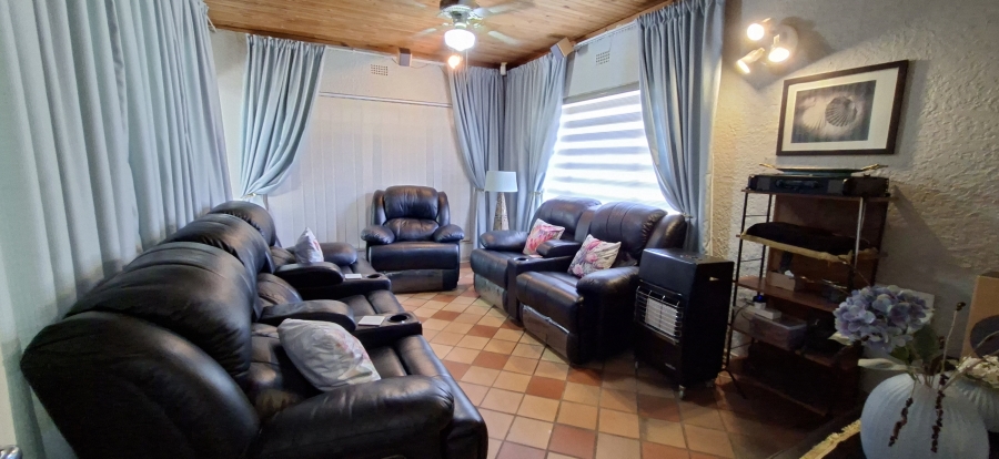 4 Bedroom Property for Sale in Rant En Dal Gauteng