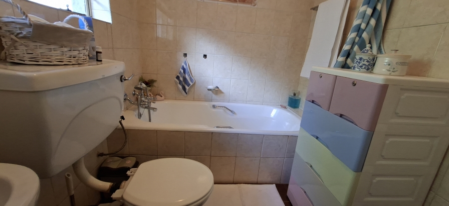 4 Bedroom Property for Sale in Rant En Dal Gauteng