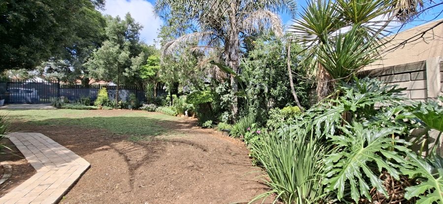 4 Bedroom Property for Sale in Rant En Dal Gauteng