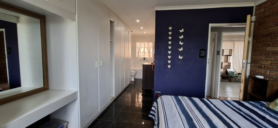 3 Bedroom Property for Sale in Rangeview Gauteng