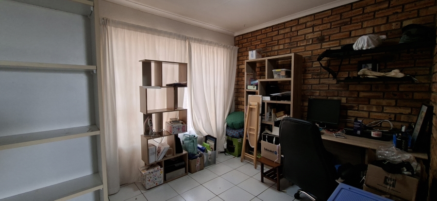 3 Bedroom Property for Sale in Rangeview Gauteng