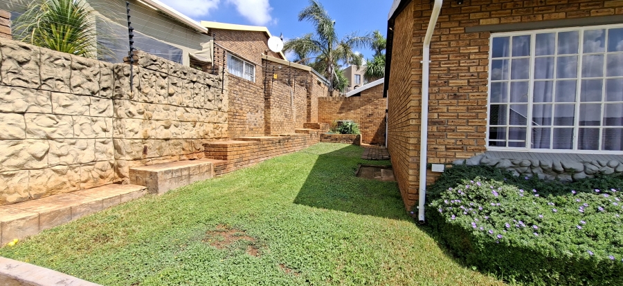 3 Bedroom Property for Sale in Rangeview Gauteng