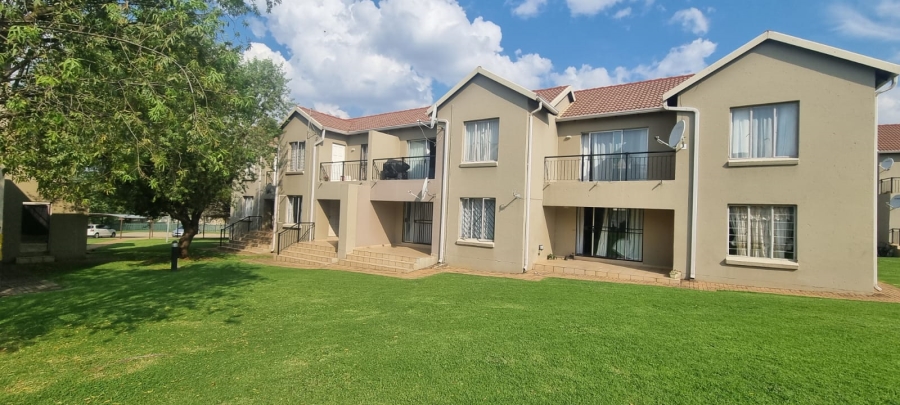 1 Bedroom Property for Sale in Willowbrook Gauteng