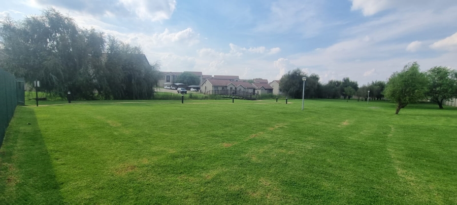 1 Bedroom Property for Sale in Willowbrook Gauteng