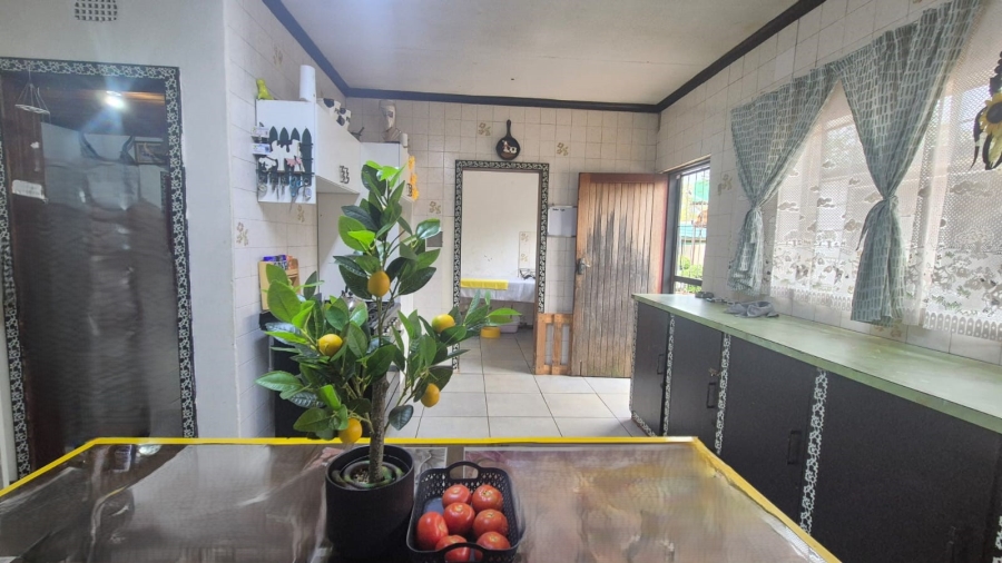 5 Bedroom Property for Sale in Pelzvale A H Gauteng