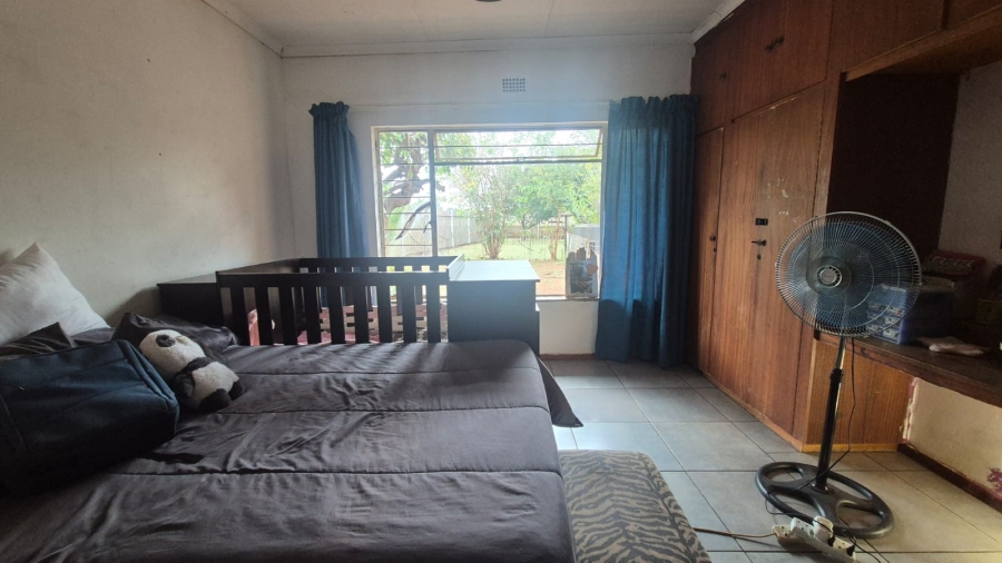 5 Bedroom Property for Sale in Pelzvale A H Gauteng