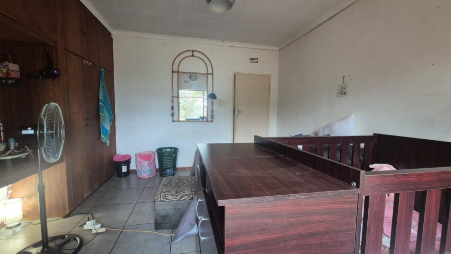 5 Bedroom Property for Sale in Pelzvale A H Gauteng