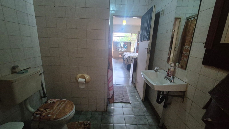 5 Bedroom Property for Sale in Pelzvale A H Gauteng