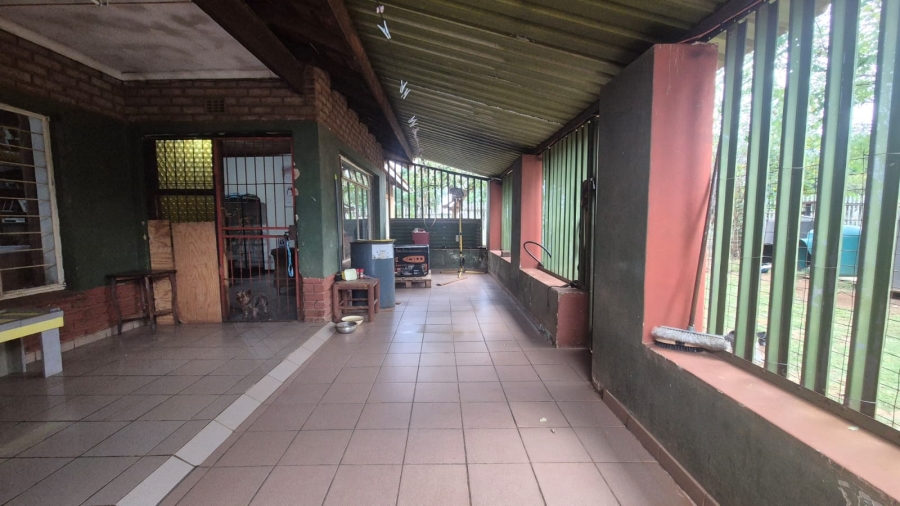 5 Bedroom Property for Sale in Pelzvale A H Gauteng