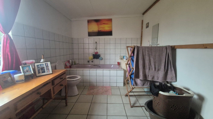 5 Bedroom Property for Sale in Pelzvale A H Gauteng