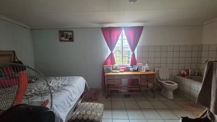 5 Bedroom Property for Sale in Pelzvale A H Gauteng