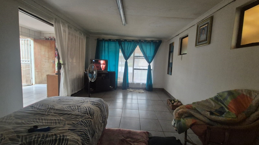 5 Bedroom Property for Sale in Pelzvale A H Gauteng