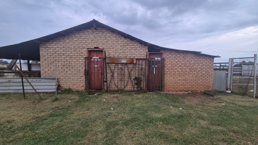 5 Bedroom Property for Sale in Pelzvale A H Gauteng