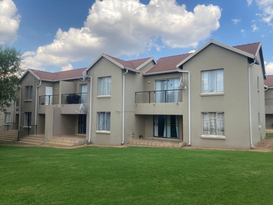2 Bedroom Property for Sale in Willowbrook Gauteng