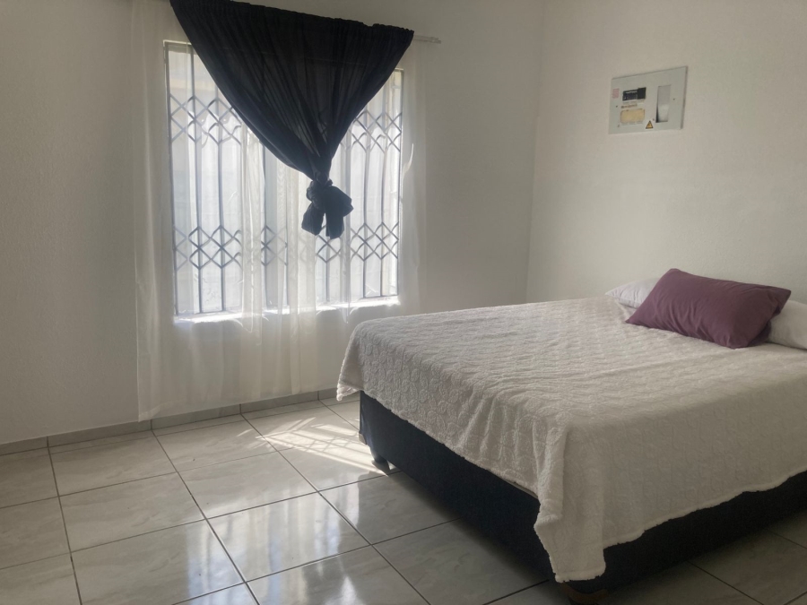 2 Bedroom Property for Sale in Willowbrook Gauteng