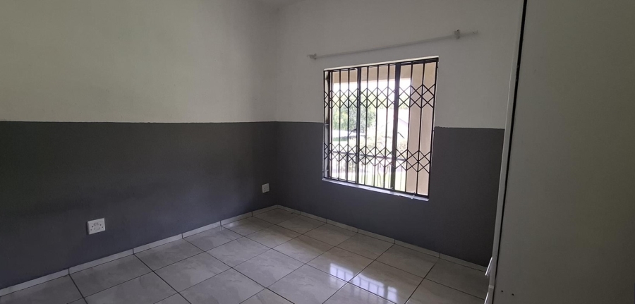 2 Bedroom Property for Sale in Willowbrook Gauteng