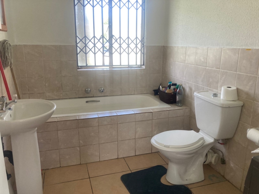 2 Bedroom Property for Sale in Willowbrook Gauteng