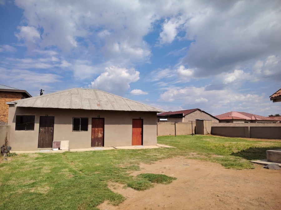 13 Bedroom Property for Sale in Finsbury Gauteng