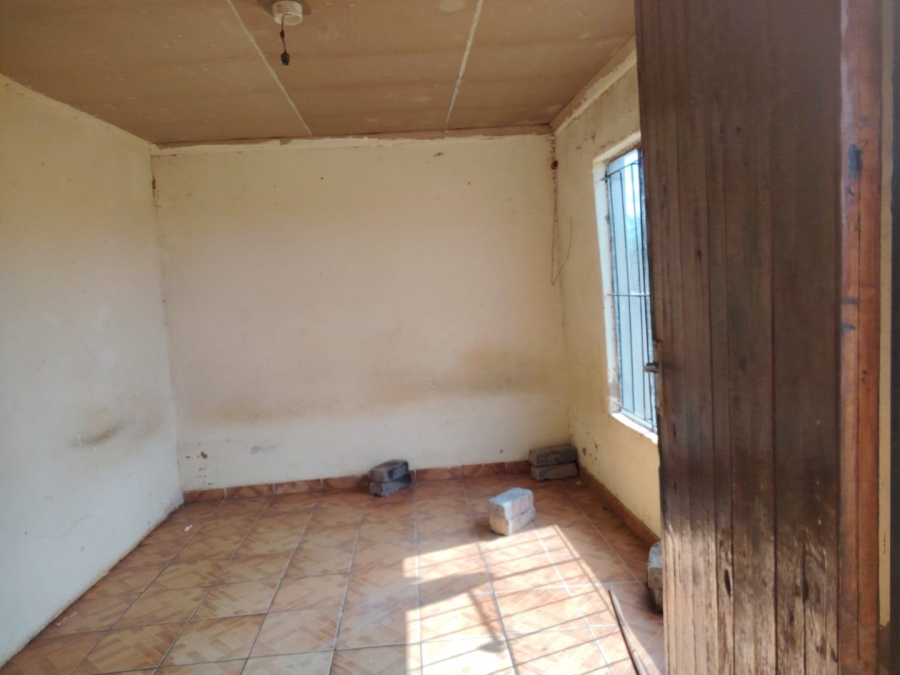 13 Bedroom Property for Sale in Finsbury Gauteng