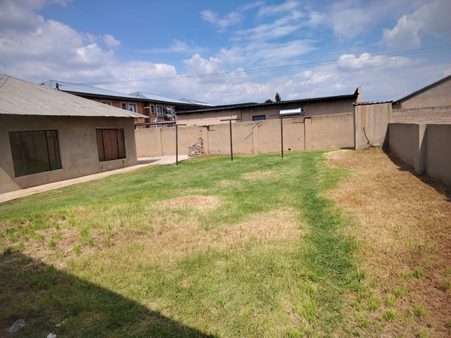 13 Bedroom Property for Sale in Finsbury Gauteng