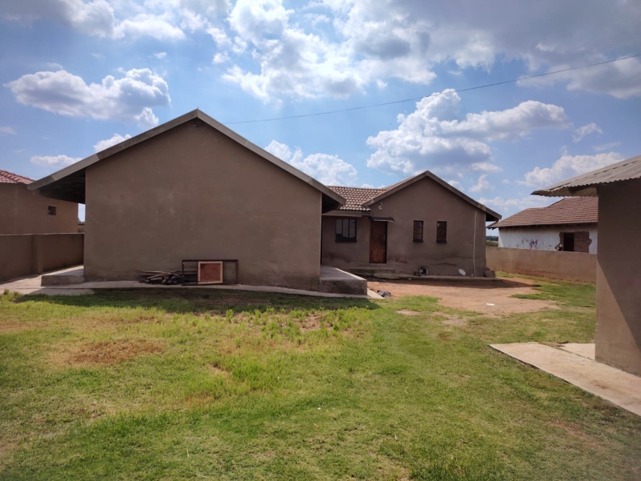 13 Bedroom Property for Sale in Finsbury Gauteng